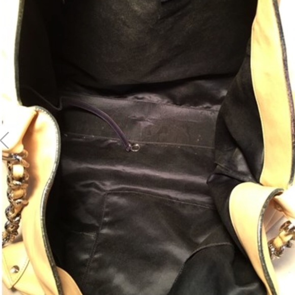 Authentic Chanel lamb leather weekend tote - Picture 7 of 8